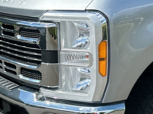 Used 2023 Ford F350 XLT image 10