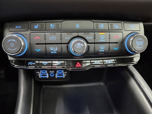 Used 2024 Dodge Durango GT image 16