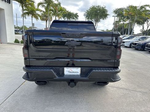 Used 2022 Chevrolet Silverado 1500 LT Trail Boss w/ Convenience Package II image 2