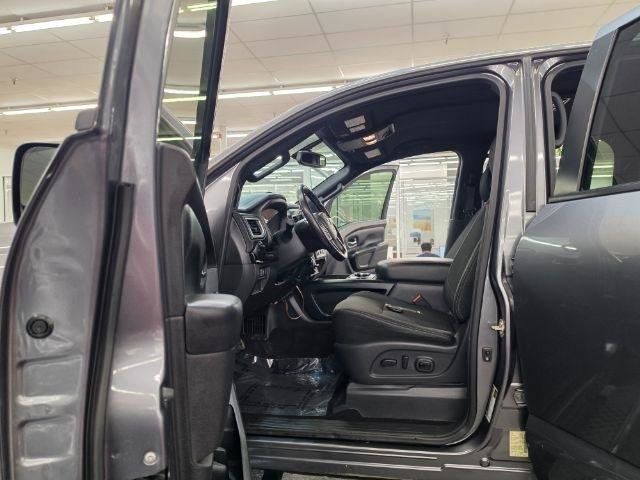 Used 2019 Nissan Titan SV w/ SV Convenience Package AWD/4WD image 33