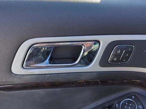 Used 2013 Ford Explorer Limited image 8