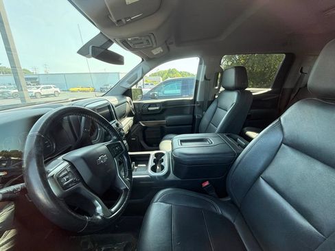 Used 2019 Chevrolet Silverado 1500 LT Trail Boss AWD/4WD image 2