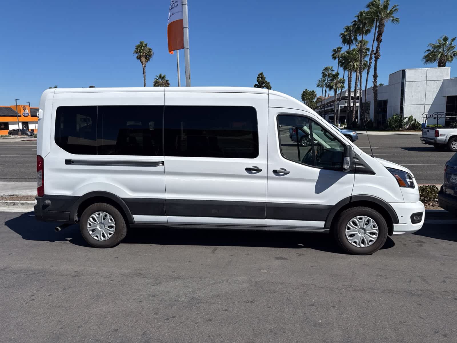 Used 2024 Ford Transit 350 XLT RWD image 4