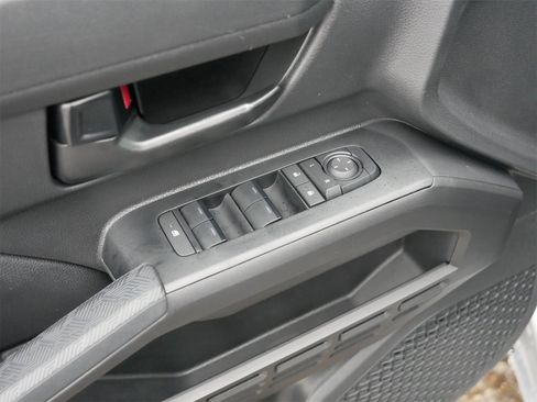 Used 2025 Toyota Tacoma SR5 image 15