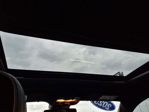 Used 2025 GMC Canyon Denali AWD/4WD image 24