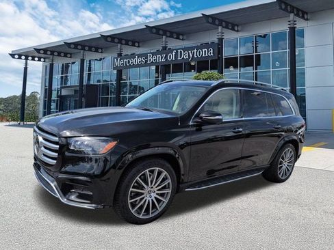 Used 2024 Mercedes-Benz GLS 580 4MATIC w/ Warmth & Comfort Package image 8
