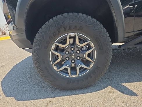 Certified 2025 Chevrolet Colorado ZR2 w/ Technology Package AWD/4WD image 2