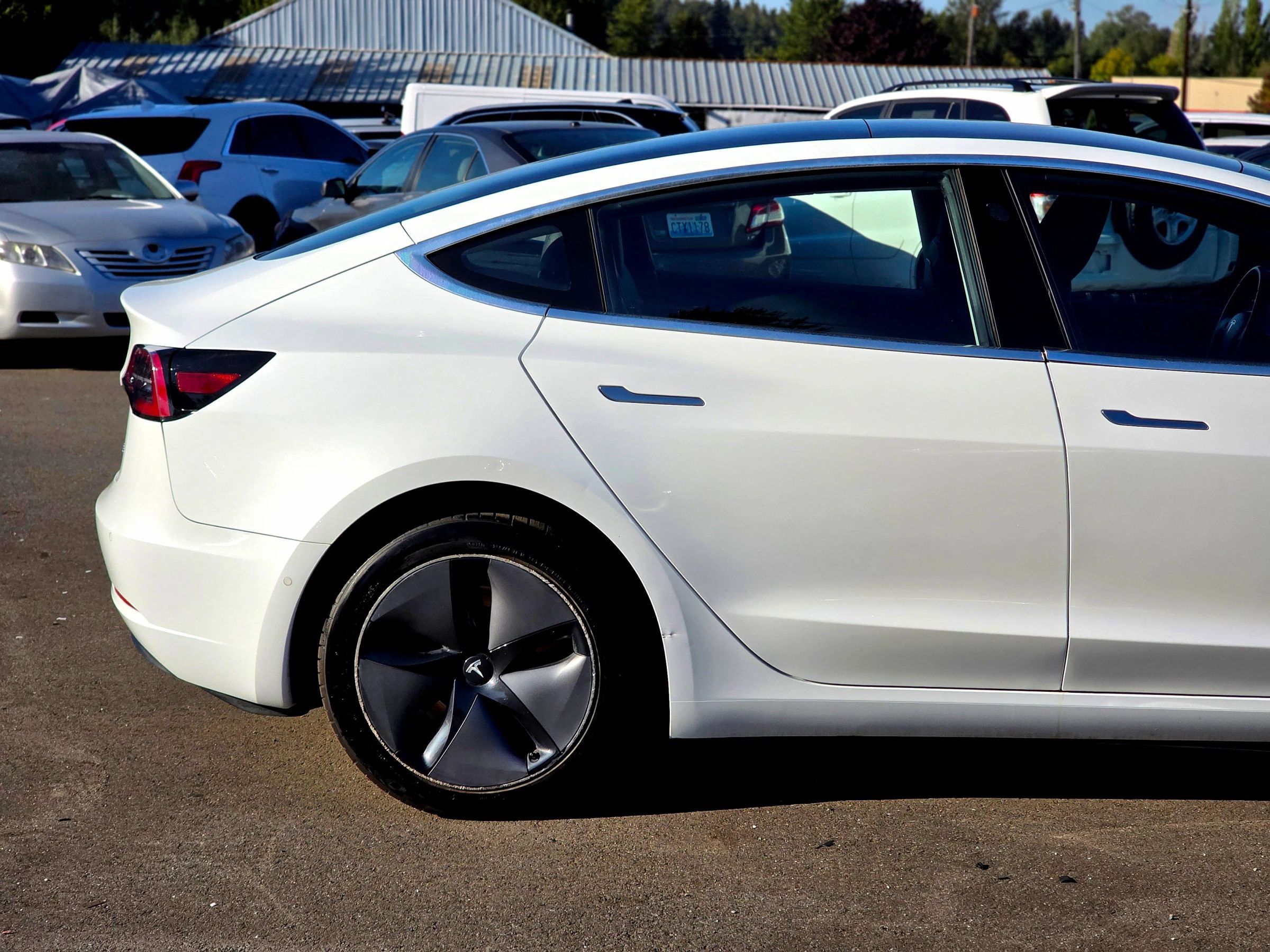 Used 2018 Tesla Model 3 Long Range AWD/4WD image 15