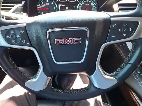 Used 2020 GMC Yukon SLT w/ HD Trailering Package AWD/4WD image 30