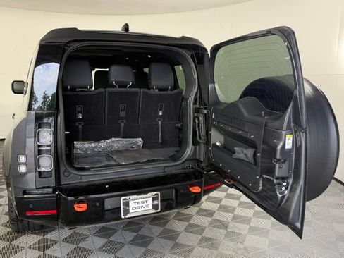 Used 2023 Land Rover Defender 130 X AWD/4WD image 17