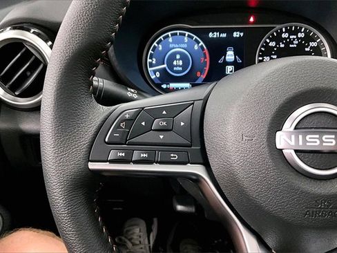 New 2025 Nissan Versa SR w/ Trunk Package image 21