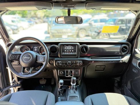 Used 2022 Jeep Wrangler Unlimited Sport AWD/4WD image 13
