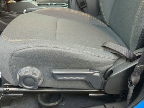 Used 2024 Jeep Wrangler Sport S image 9