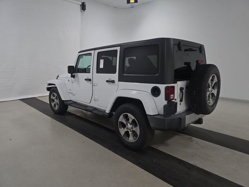 Used 2018 Jeep Wrangler Unlimited Sahara w/ Connectivity Group image 3