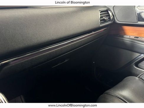 Used 2019 Lincoln Navigator Select AWD/4WD image 77