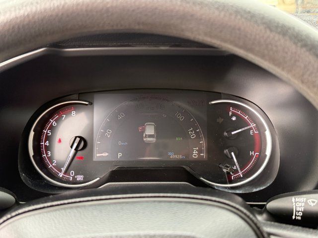 Used 2024 Toyota RAV4 XLE FWD image 11