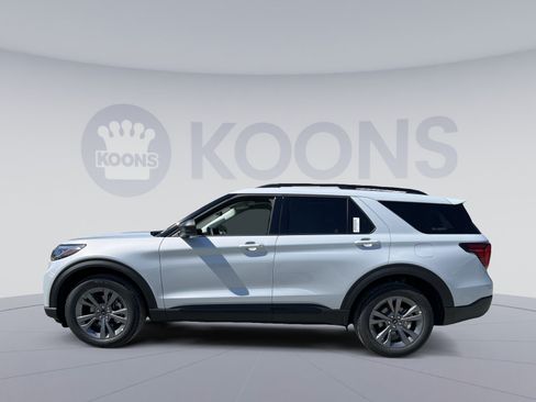 New 2026 Ford Explorer Active w/ Active Comfort Package AWD/4WD image 2