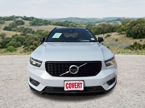 Used 2022 Volvo XC40 T5 R-Design w/ Advanced Package AWD/4WD image 2