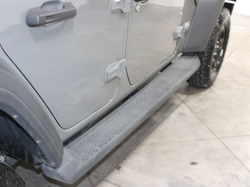 Used 2019 Jeep Wrangler Unlimited Sport AWD/4WD image 12