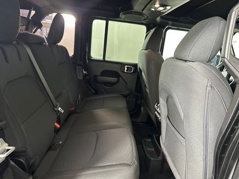 Used 2023 Jeep Wrangler Unlimited w/ Cold Weather Group image 26