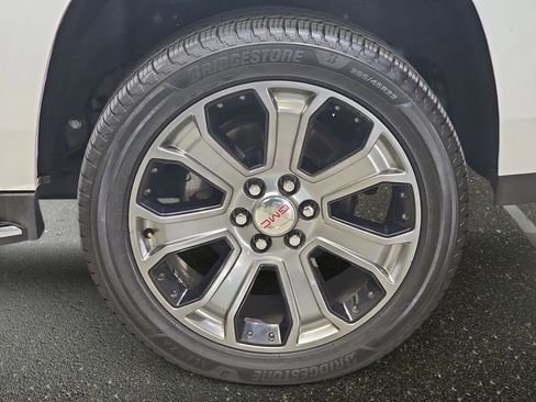 Used 2017 GMC Yukon XL Denali w/ Open Road Package image 37