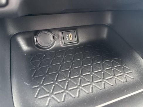 Certified 2025 Toyota RAV4 LE image 30