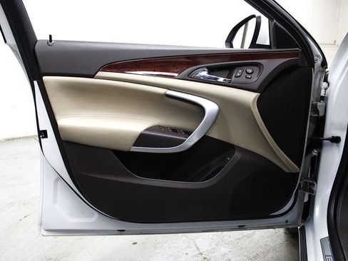 Used 2016 Buick Regal FWD image 23