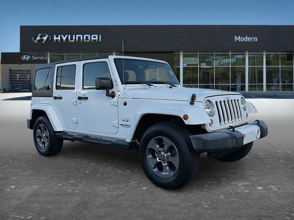 Used 2016 Jeep Wrangler Unlimited Sahara w/ Max Tow Package AWD/4WD image 3