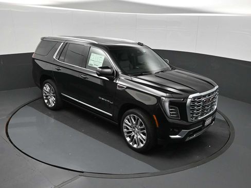 New 2026 GMC Yukon Denali w/ Sun & Power Step Package AWD/4WD image 10