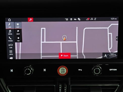 Certified 2026 Porsche Macan AWD/4WD image 18