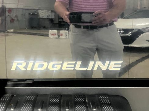 Used 2017 Honda Ridgeline Black Edition image 9