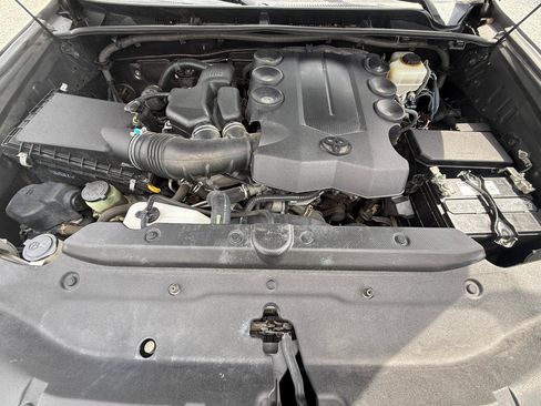 Used 2014 Toyota 4Runner Limited AWD/4WD image 11