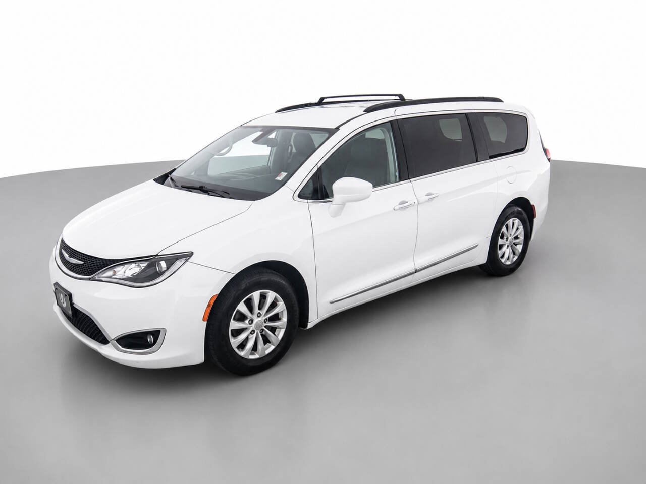 Used 2017 Chrysler Pacifica Touring-L FWD image 9