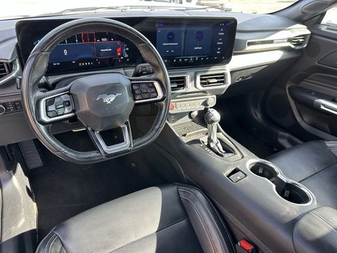 Used 2024 Ford Mustang Premium image 4