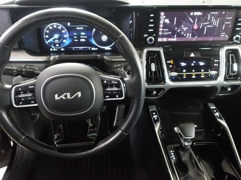 Used 2022 Kia Sorento SX FWD image 12