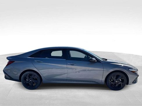 New 2026 Hyundai Elantra SEL Sport Premium FWD image 5