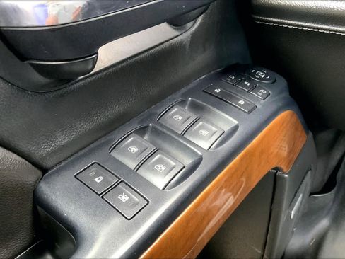 Used 2018 Chevrolet Silverado 1500 LTZ w/ Sport Package AWD/4WD image 35