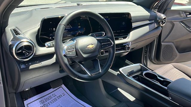 Used 2025 Chevrolet Equinox LT FWD image 16