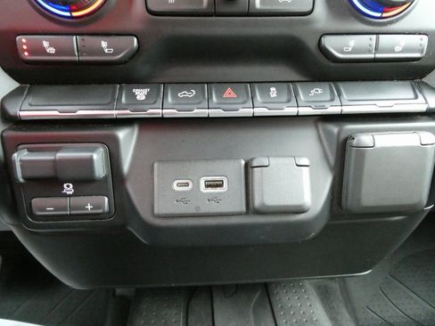 Certified 2021 Chevrolet Silverado 2500 LT w/ Fleet Comfort Package image 24