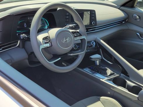 New 2026 Hyundai Elantra Hybrid FWD image 5