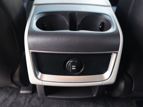Used 2023 Kia Carnival LX FWD image 20