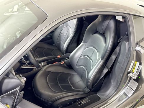 Used 2018 Ferrari 488 GTB image 12