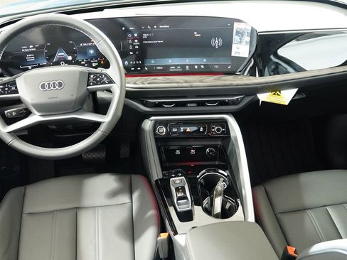 New 2025 Audi Q5 Premium image 11