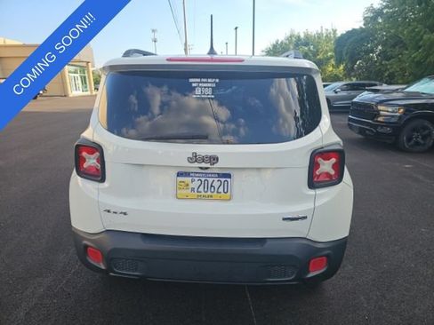 Used 2015 Jeep Renegade Latitude AWD/4WD image 4