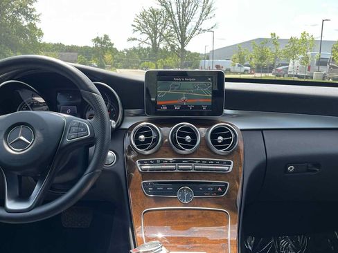 Used 2017 Mercedes-Benz C 300 4MATIC Sedan image 25