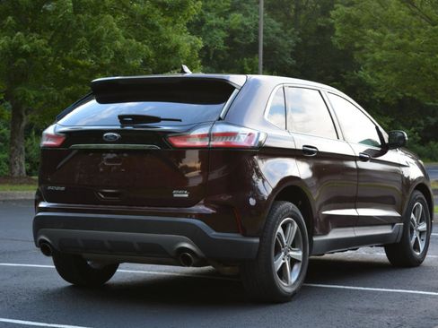 Used 2019 Ford Edge SEL w/ Equipment Group 201A FWD image 5