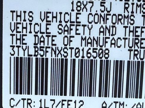 Used 2025 Toyota Tacoma TRD Sport image 31