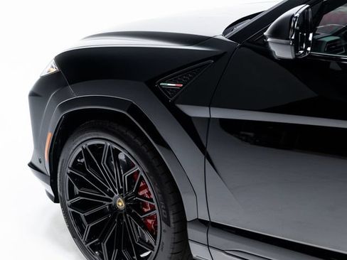 Used 2025 Lamborghini Urus SE AWD/4WD image 86