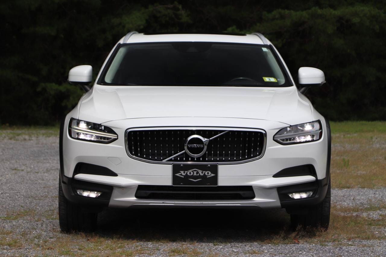 Used 2020 Volvo V90 T6 Cross Country AWD/4WD image 34