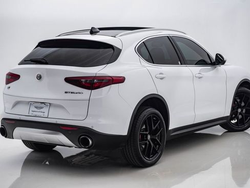 Used 2018 Alfa Romeo Stelvio Ti AWD/4WD image 11